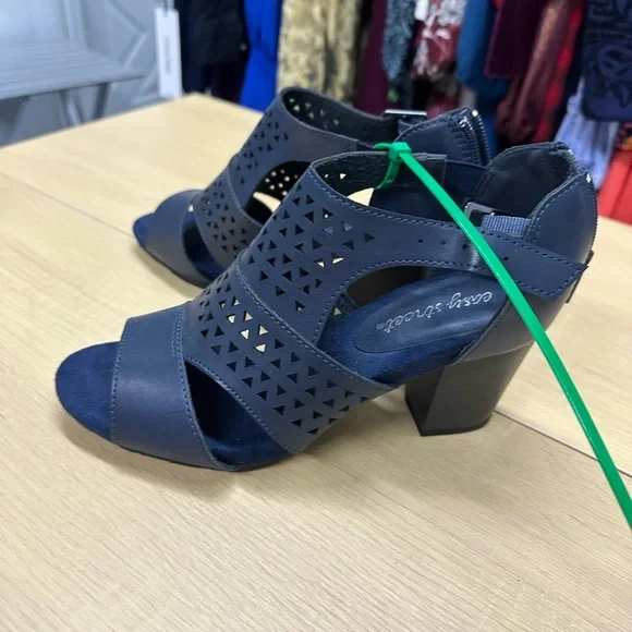 Easy Street Women’s Adara Navy Heeled Sandal Size 7.5 W NWOT - Picture 5 of 8